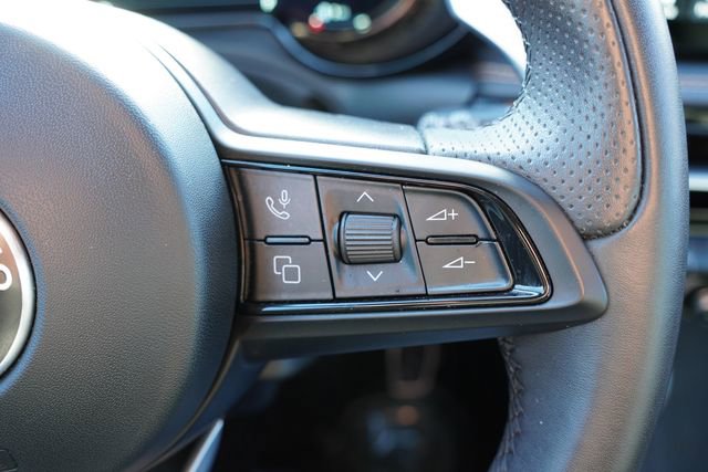 Used 2024 Alfa Romeo Tonale Ti image 32