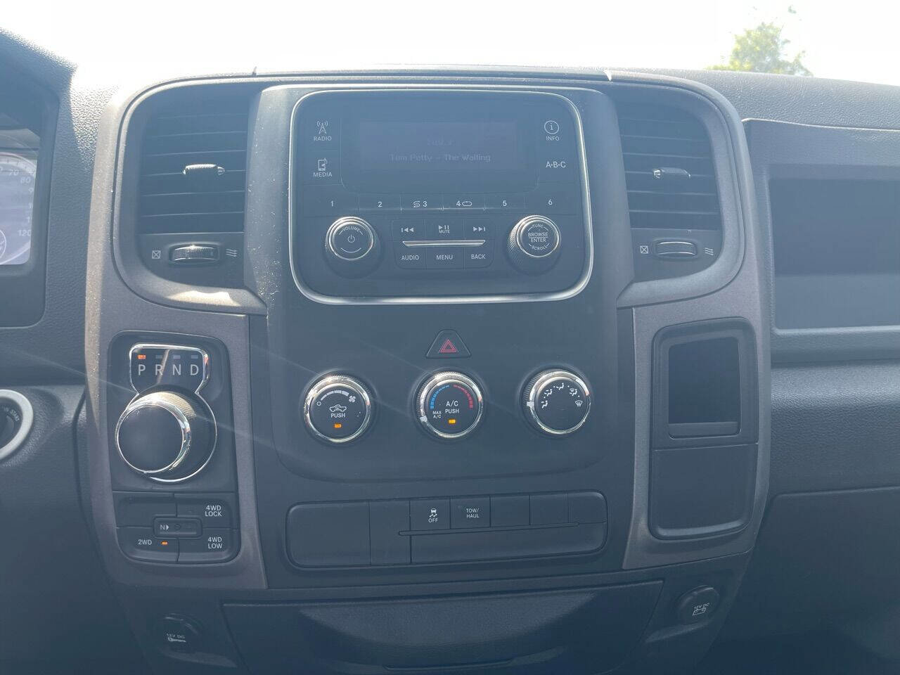 Used 2013 RAM 1500 Tradesman AWD/4WD image 12