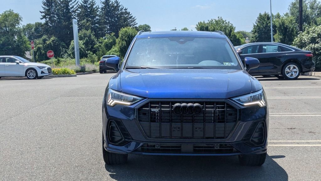 New 2025 Audi Q3 2.0T Premium image 2