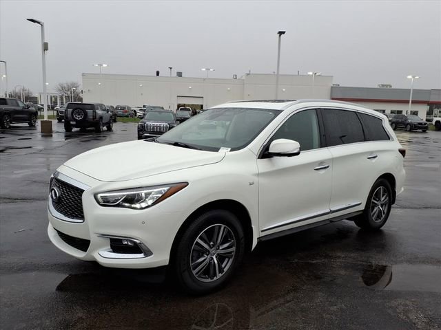 Used 2020 INFINITI QX60 Luxe w/ Essential Package image 11