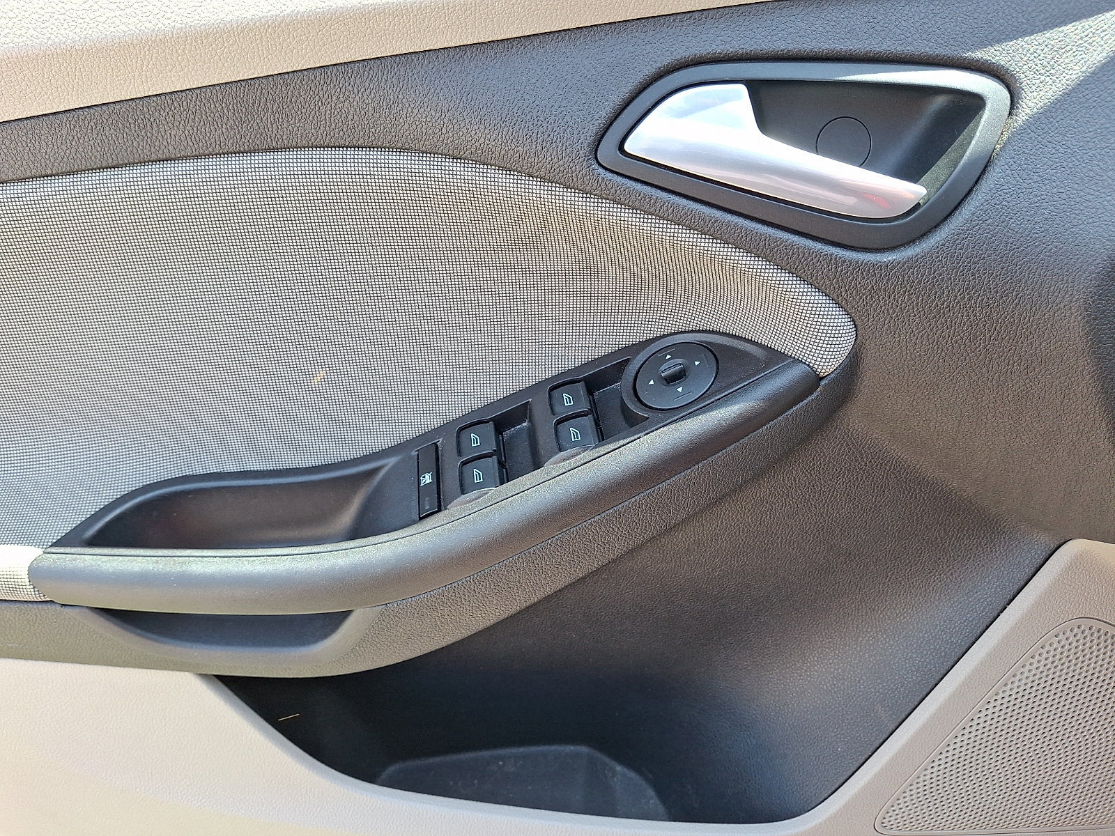 Used 2013 Ford Focus SE w/ SE Winter Pkg FWD image 15