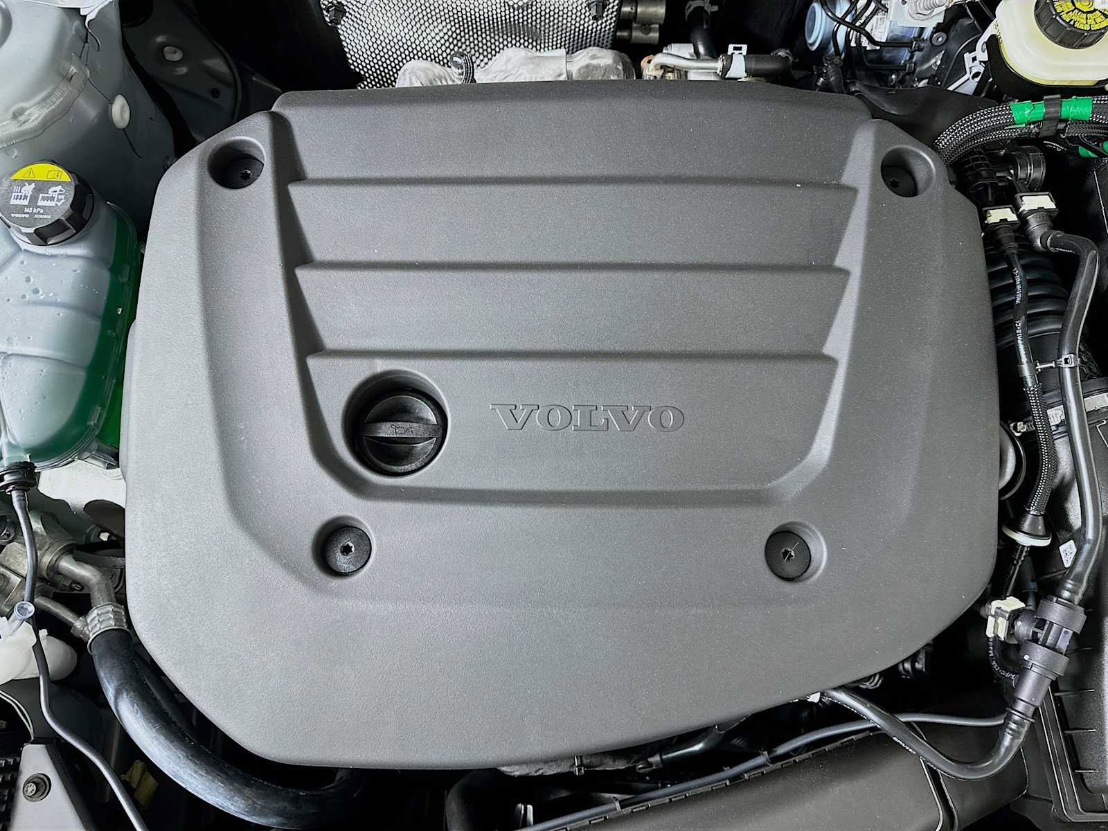 New 2026 Volvo XC40 B5 Plus w/ Protection Package Premier AWD/4WD image 28