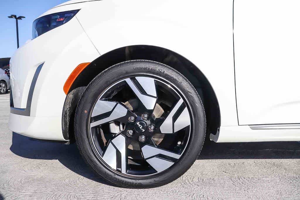 Used 2023 Kia Soul GT-Line FWD image 11