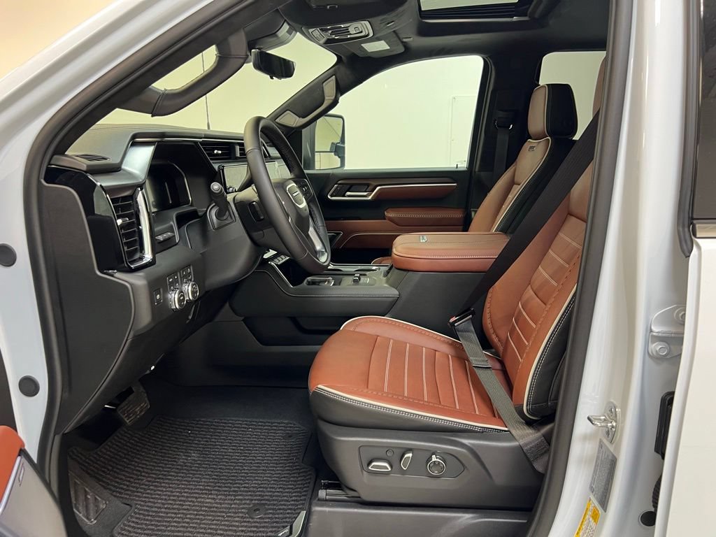 New 2026 GMC Sierra 2500 Denali Ultimate AWD/4WD image 14