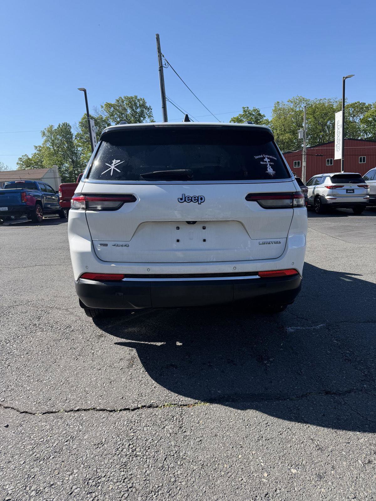 Used 2021 Jeep Grand Cherokee L Limited w/ MOPAR Finishing Package AWD/4WD image 5