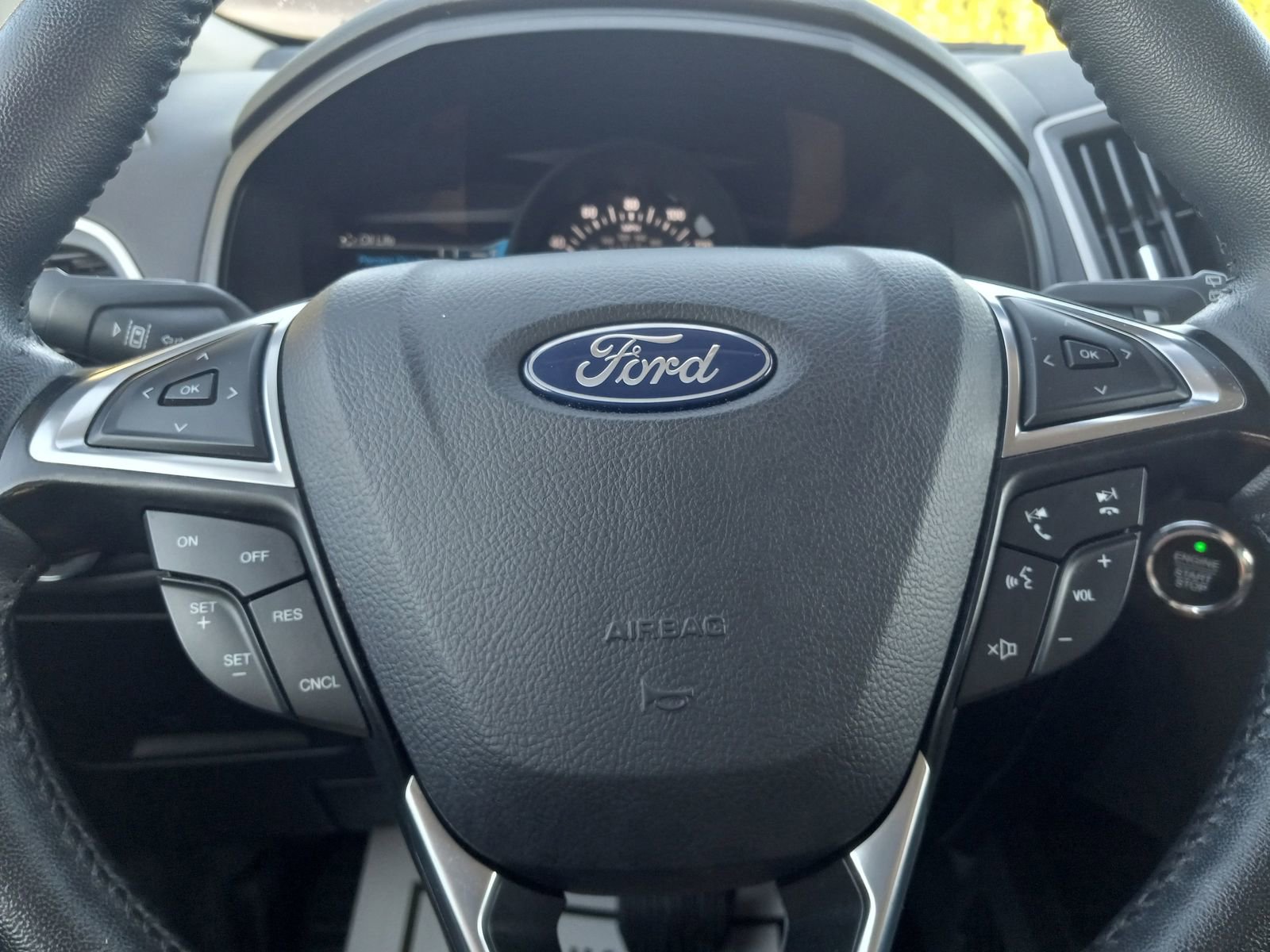 Used 2024 Ford Edge SEL image 19