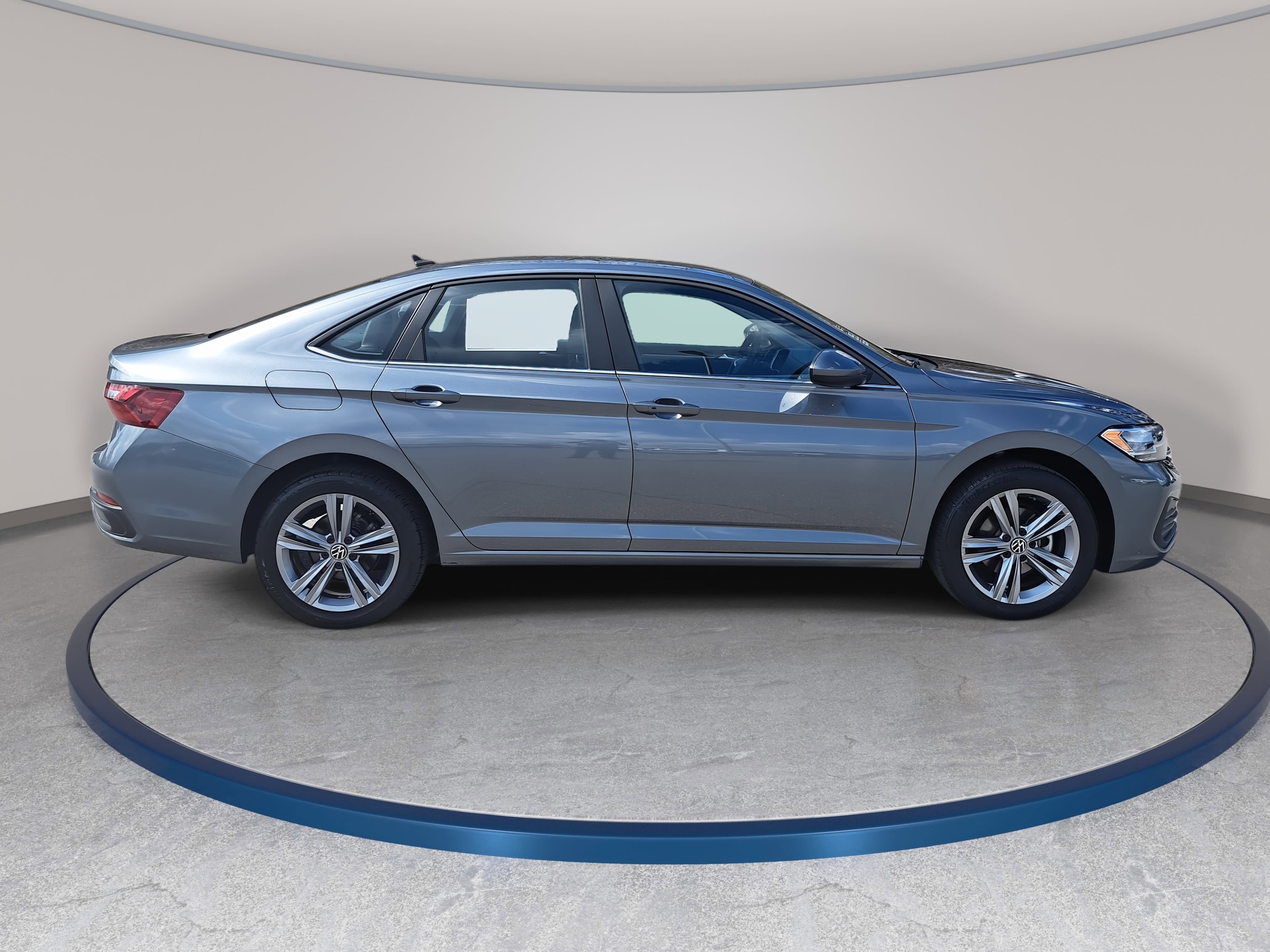 Used 2022 Volkswagen Jetta SE FWD image 4