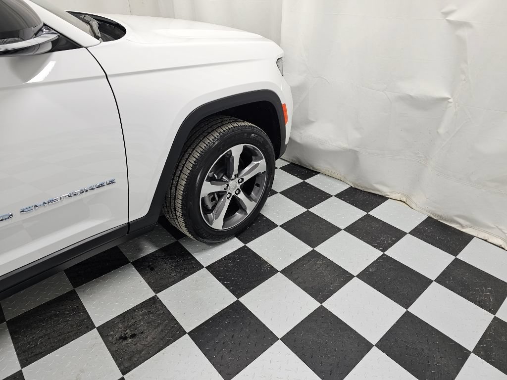 New 2023 Jeep Grand Cherokee 4WD 4xe image 26