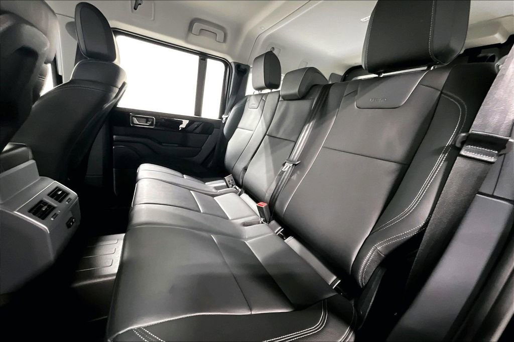 Used 2024 INEOS Grenadier Fieldmaster Edition image 35