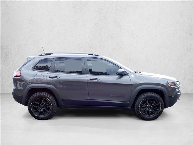 Used 2019 Jeep Cherokee Trailhawk w/ Comfort/Convenience Group AWD/4WD video 4