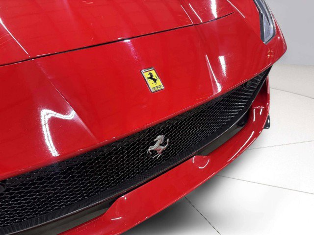 Used 2019 Ferrari 812 Superfast RWD image 13
