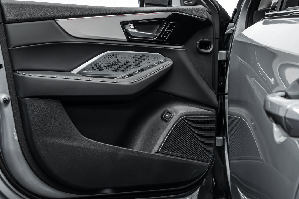 New 2026 Acura MDX w/ Technology Package FWD image 9