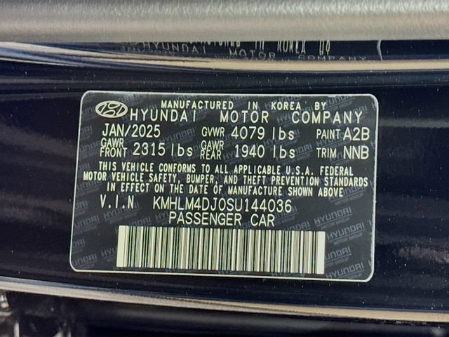 New 2025 Hyundai Elantra SEL FWD image 45