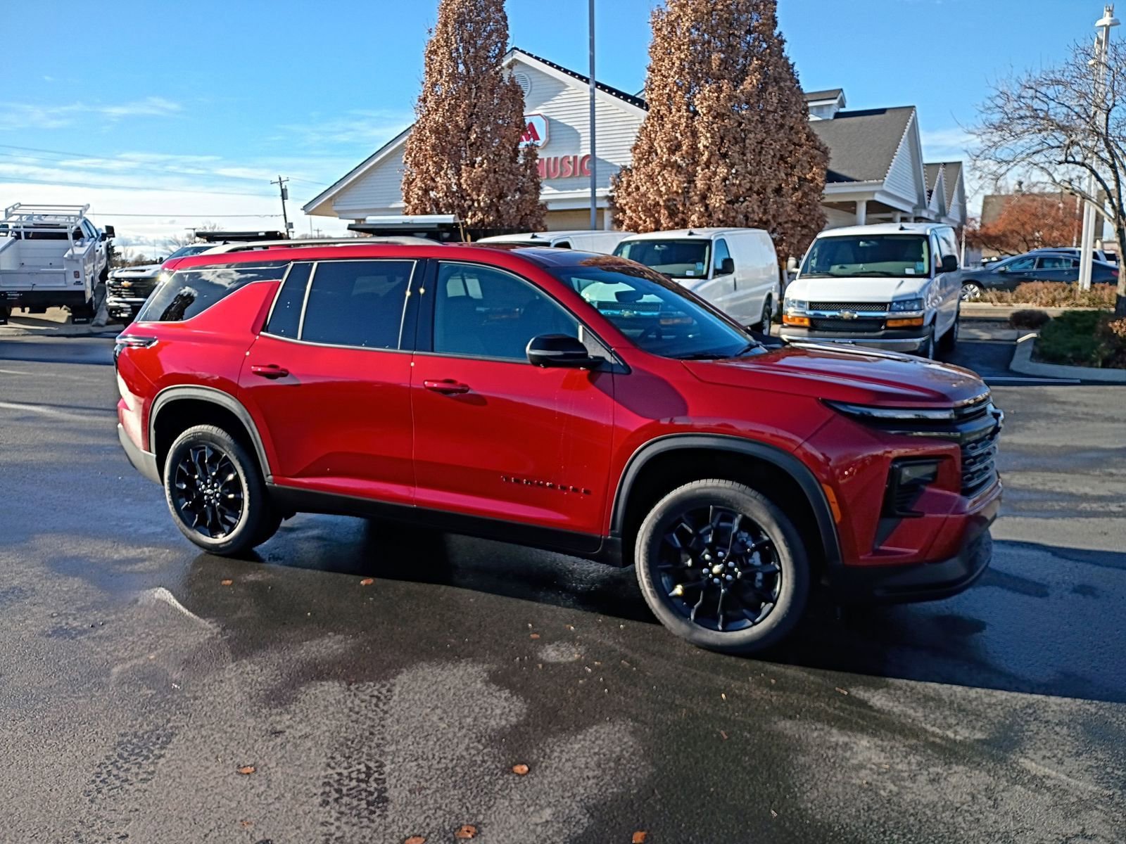 New 2026 Chevrolet Traverse LT w/ Midnight/Sport Edition image 9