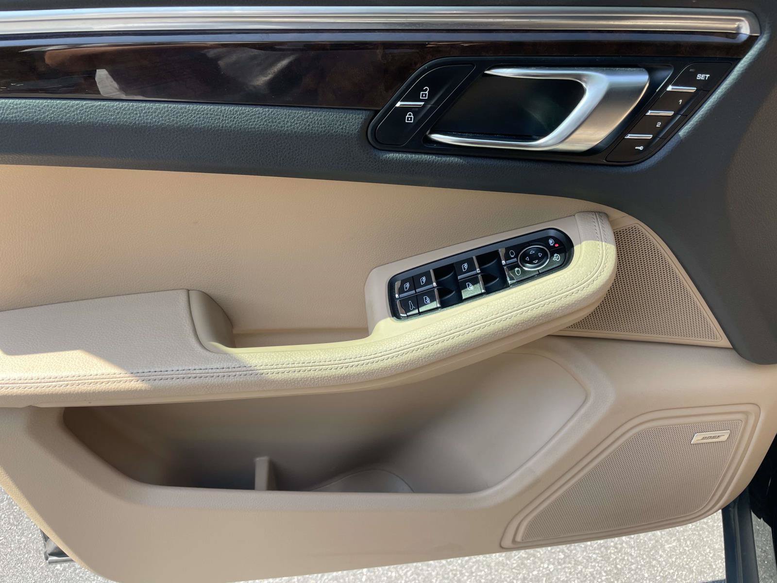 Used 2020 Porsche Macan AWD/4WD image 19