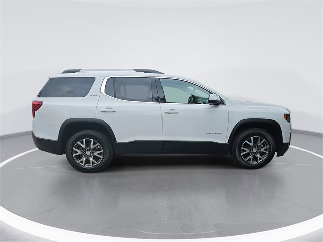 Certified 2022 GMC Acadia SLE w/ Driver Convenience Package image 2