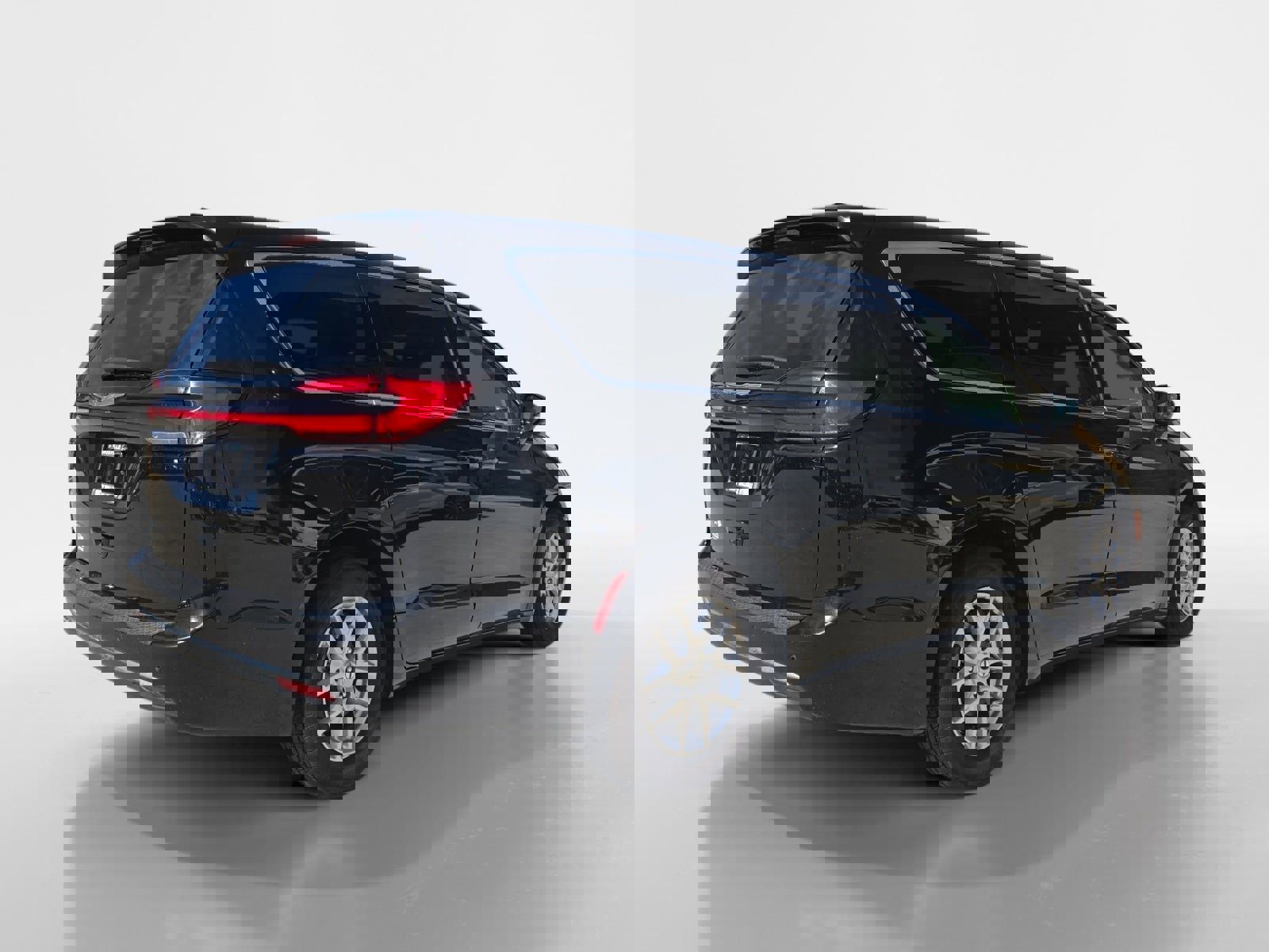 Used 2024 Chrysler Pacifica Touring-L image 3