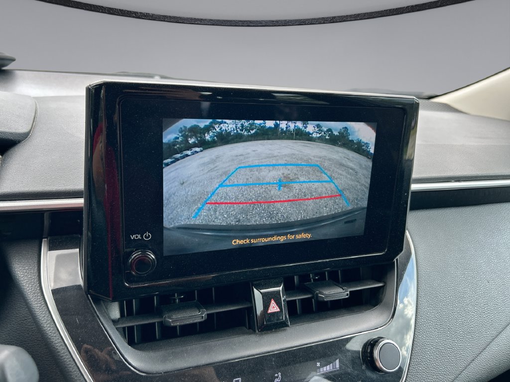 Used 2025 Toyota Corolla LE FWD image 22
