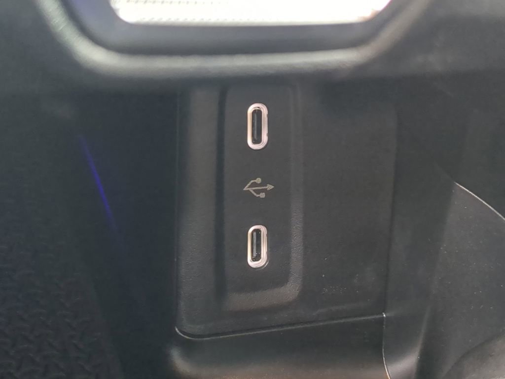 New 2025 Mercedes-Benz GLC 350e 4MATIC image 10