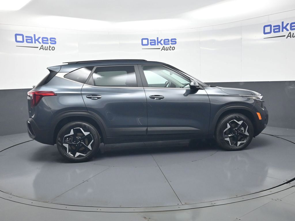 Certified 2025 Kia Seltos EX w/ EX Sunroof Package AWD/4WD image 9