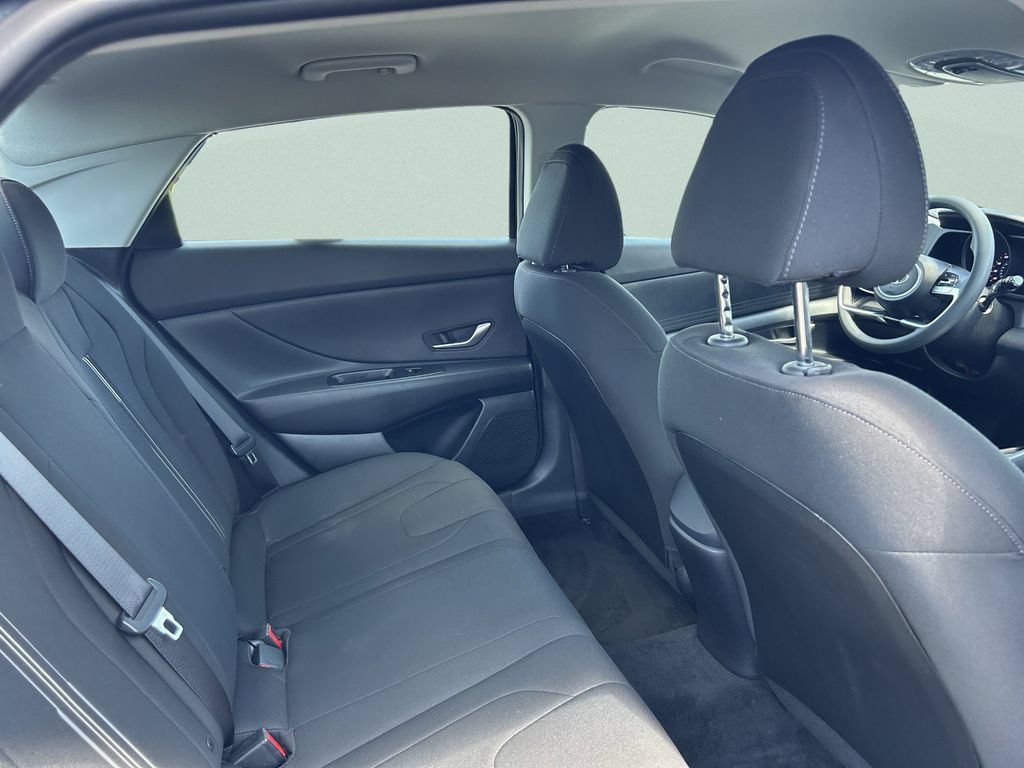 Certified 2023 Hyundai Elantra SEL FWD image 19