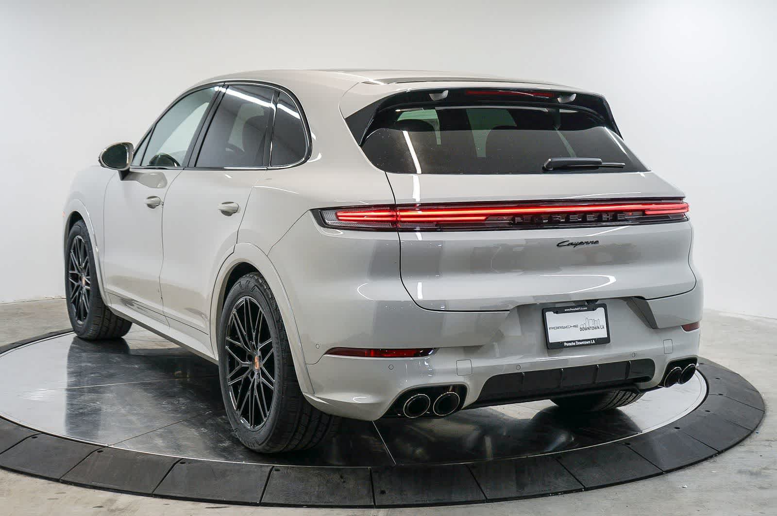 New 2026 Porsche Cayenne AWD/4WD image 3