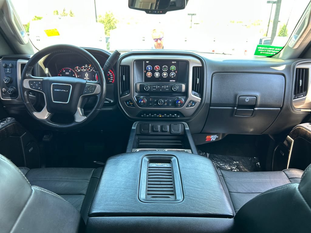 Used 2016 GMC Sierra 2500 Denali w/ Duramax Plus Package AWD/4WD image 6