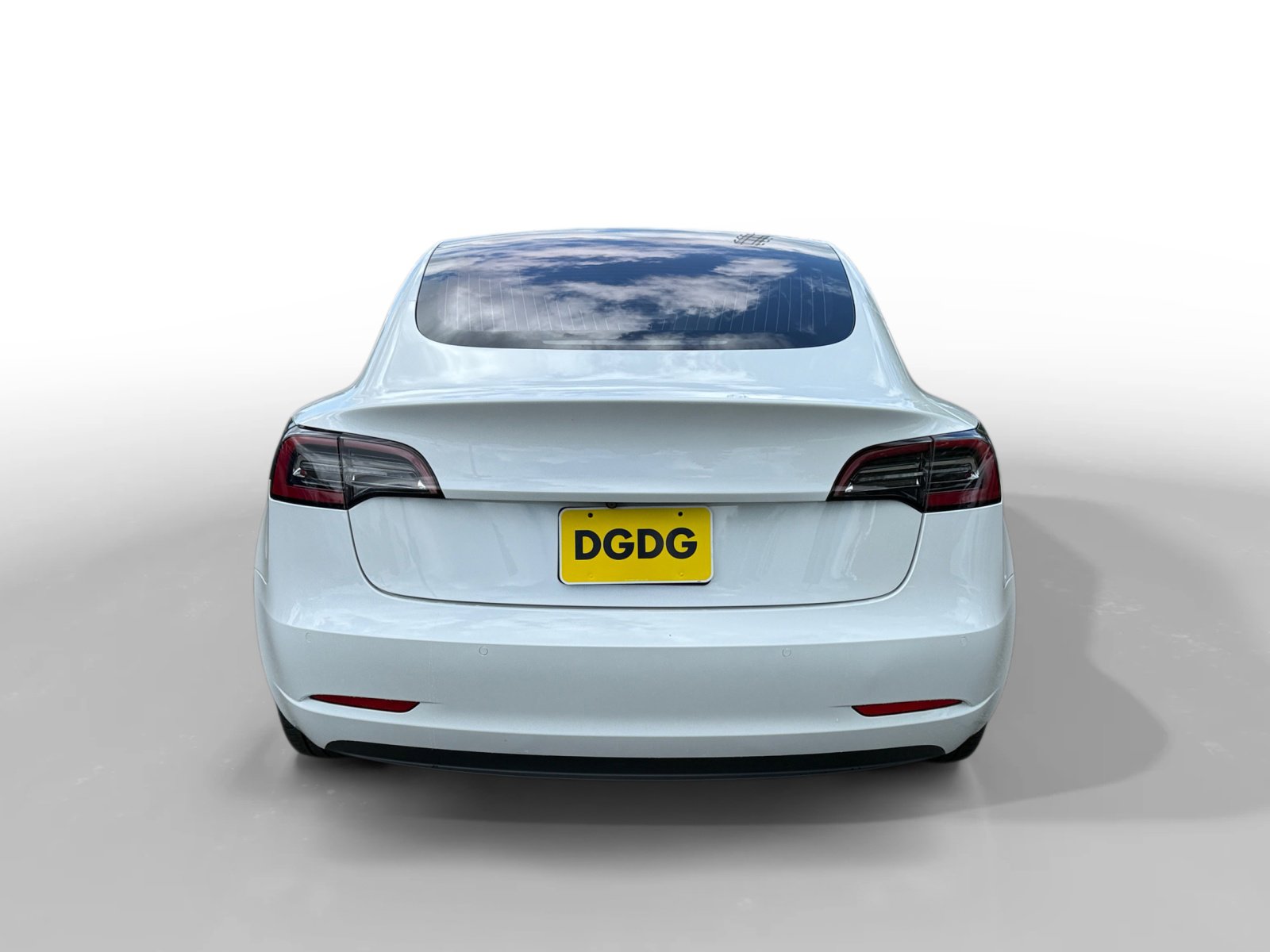 Used 2018 Tesla Model 3 Long Range RWD image 4