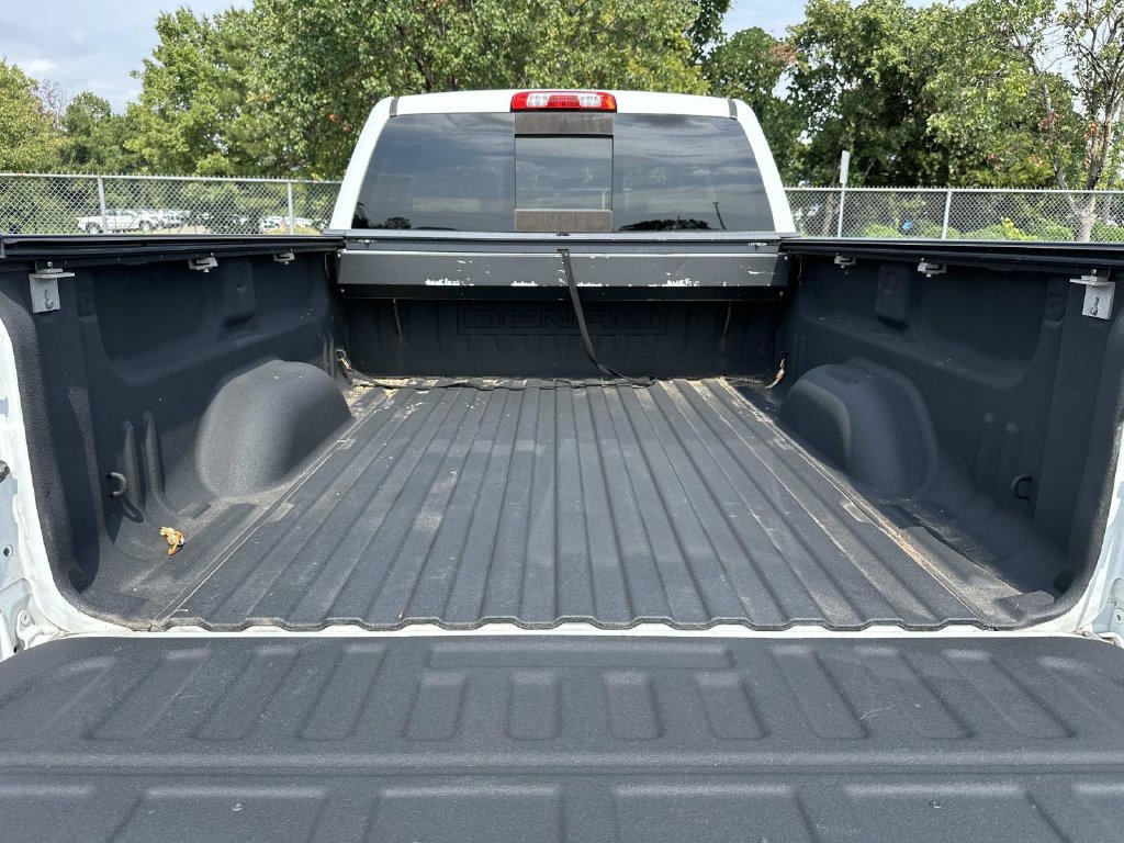 Used 2017 GMC Sierra 2500 Denali w/ Duramax Plus Package AWD/4WD image 12