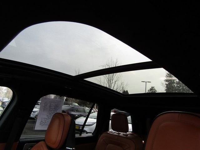 Used 2023 Lincoln Aviator Black Label w/ Dynamic Handling Package image 25