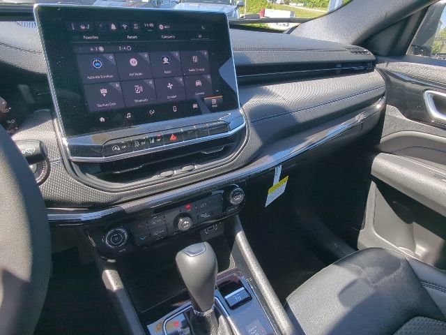 New 2026 Jeep Compass Latitude AWD/4WD image 15