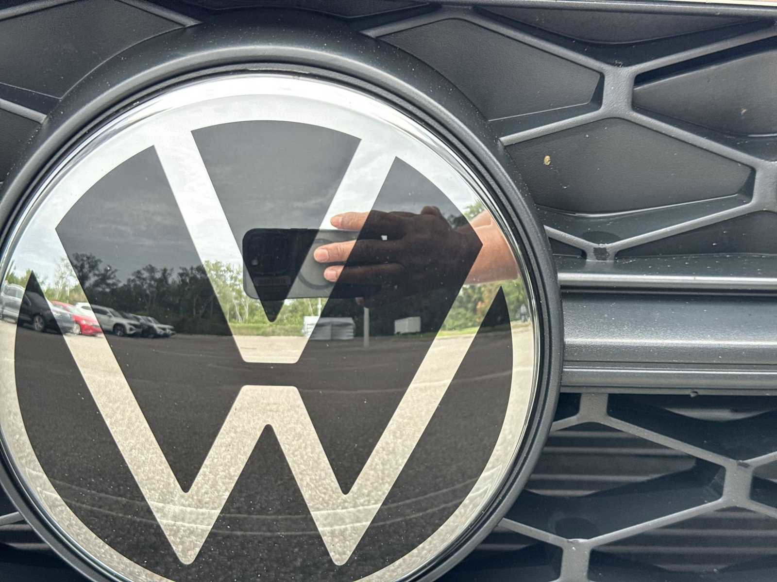 Certified 2023 Volkswagen Taos S FWD image 18