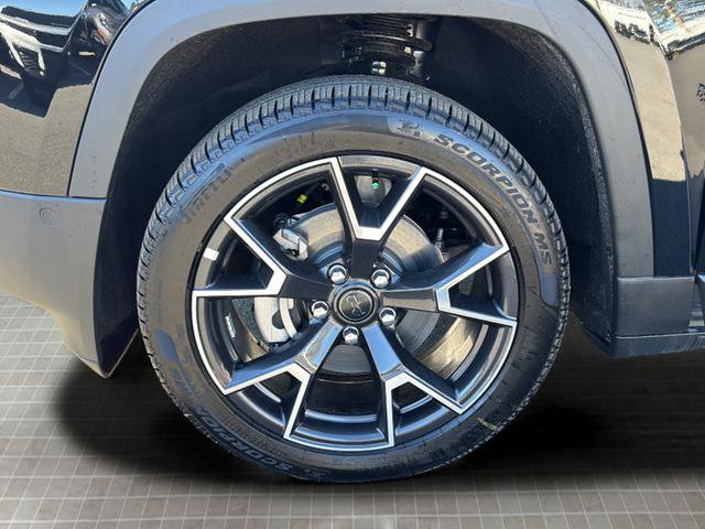 New 2026 Jeep Cherokee Overland w/ Trailer Tow Group image 46