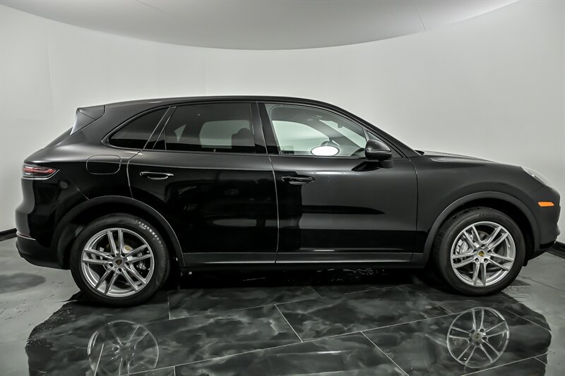 Used 2020 Porsche Cayenne AWD/4WD image 10