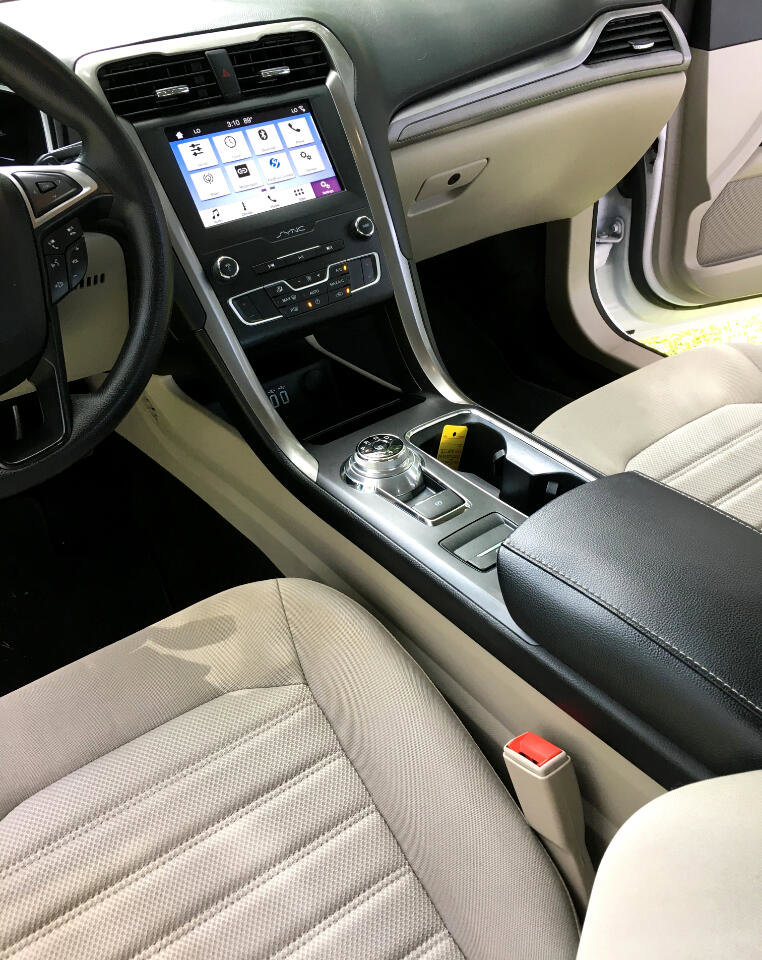 Used 2019 Ford Fusion SE image 20
