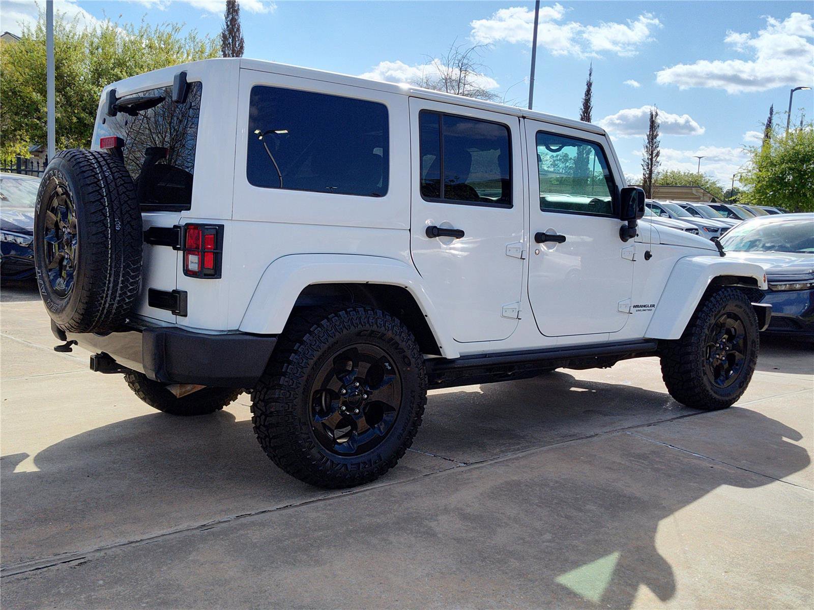 Used 2015 Jeep Wrangler Altitude image 7