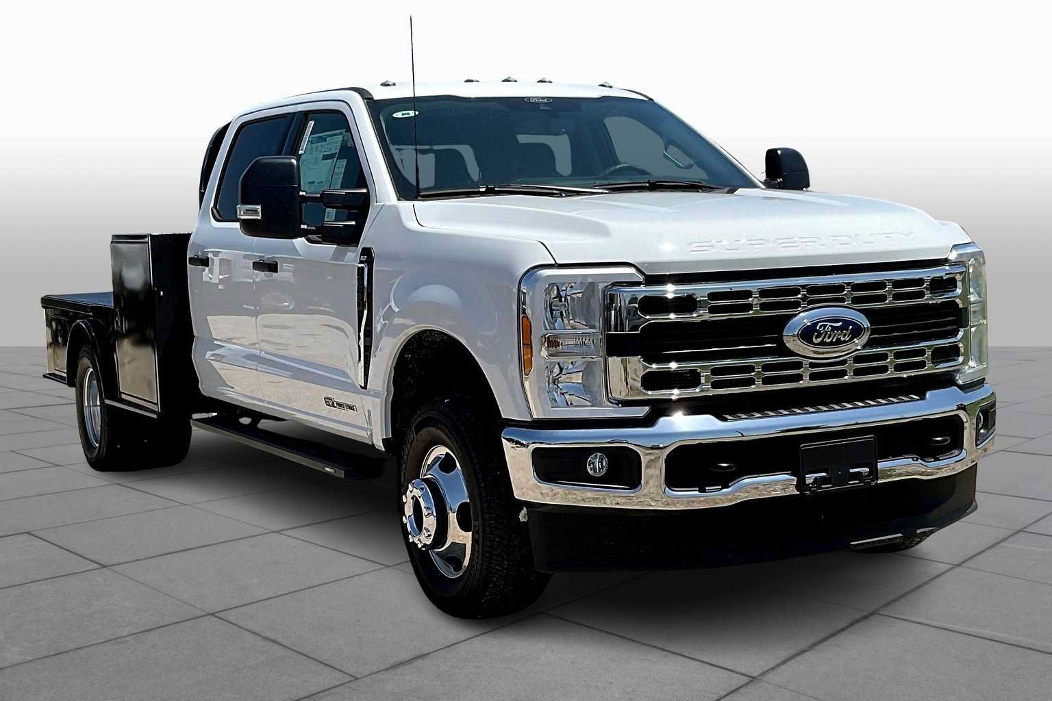 Used 2024 Ford F350 XLT w/ XLT Value Package AWD/4WD image 2