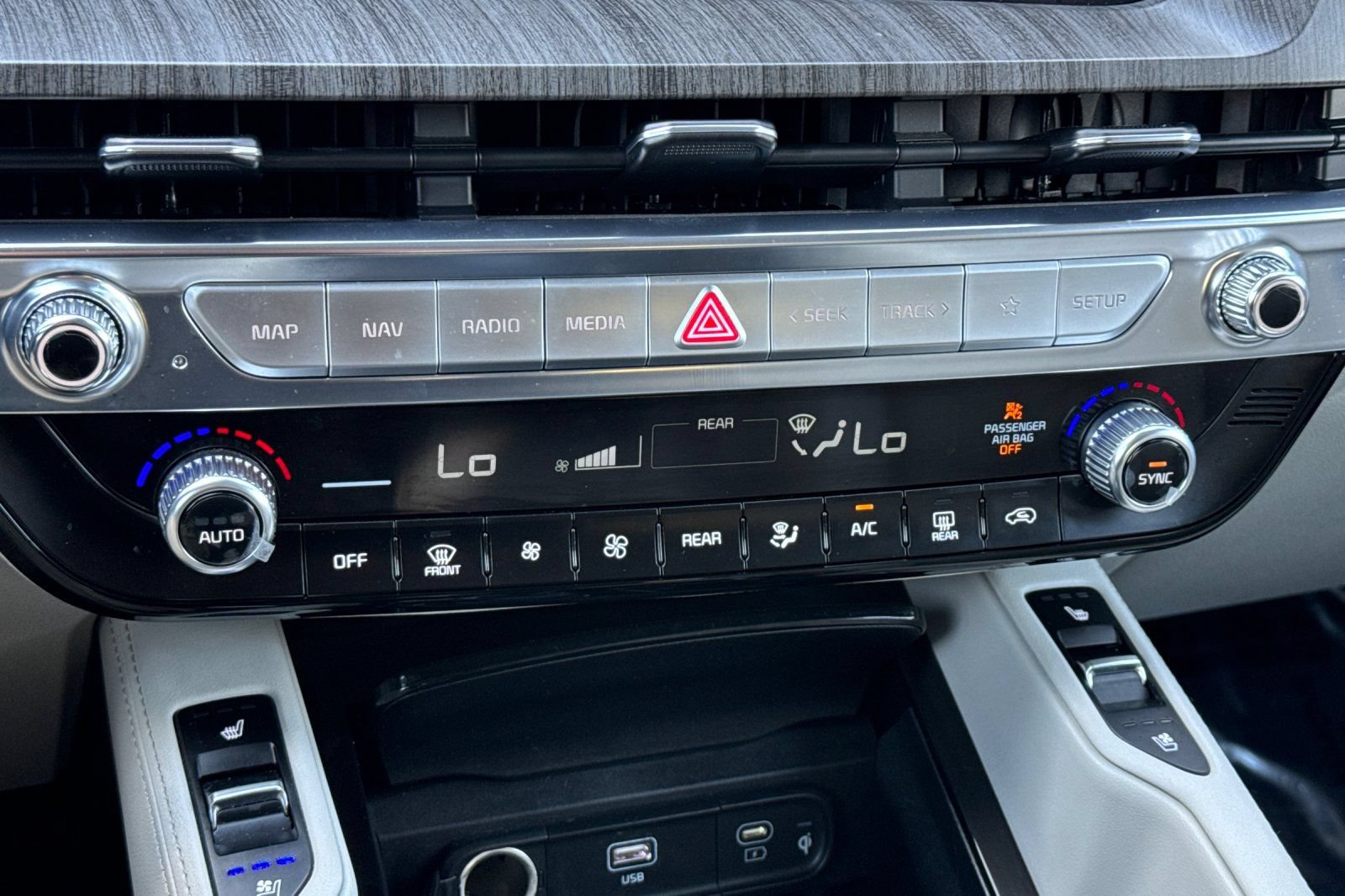Used 2023 Kia Telluride SX FWD image 22