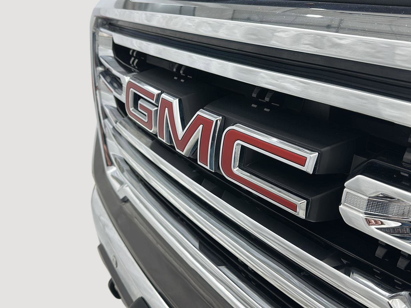 Used 2019 GMC Sierra 1500 SLT w/ SLT Premium Plus Package AWD/4WD image 28