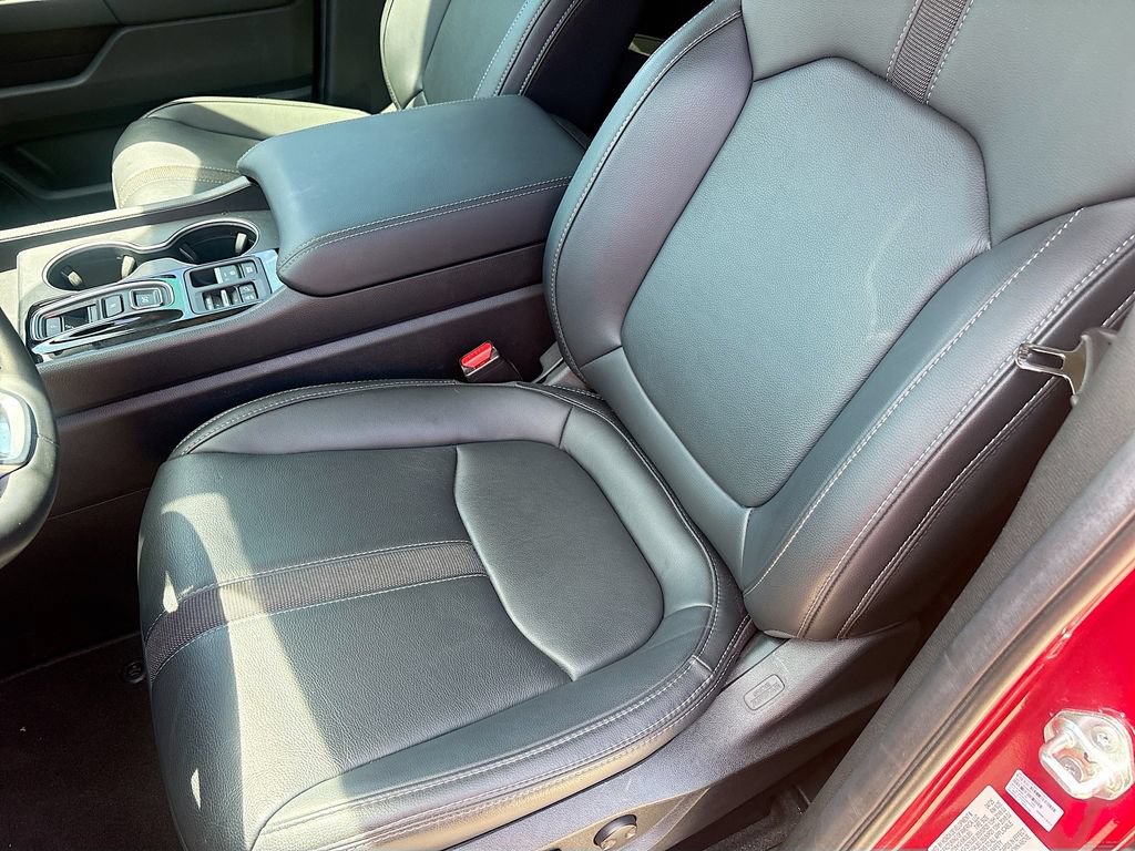 Used 2025 Honda Pilot Touring image 19
