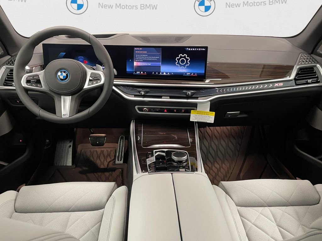 New 2026 BMW X5 xDrive50e w/ M Sport Package AWD/4WD image 8