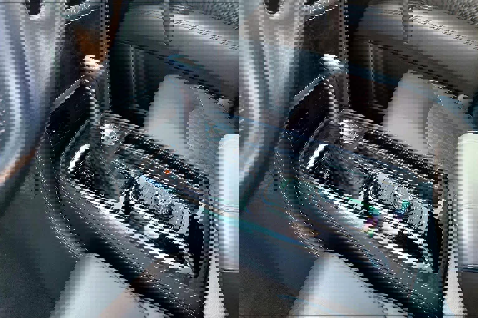 Used 2022 Nissan Armada Platinum w/ Captain's Chairs Package image 16