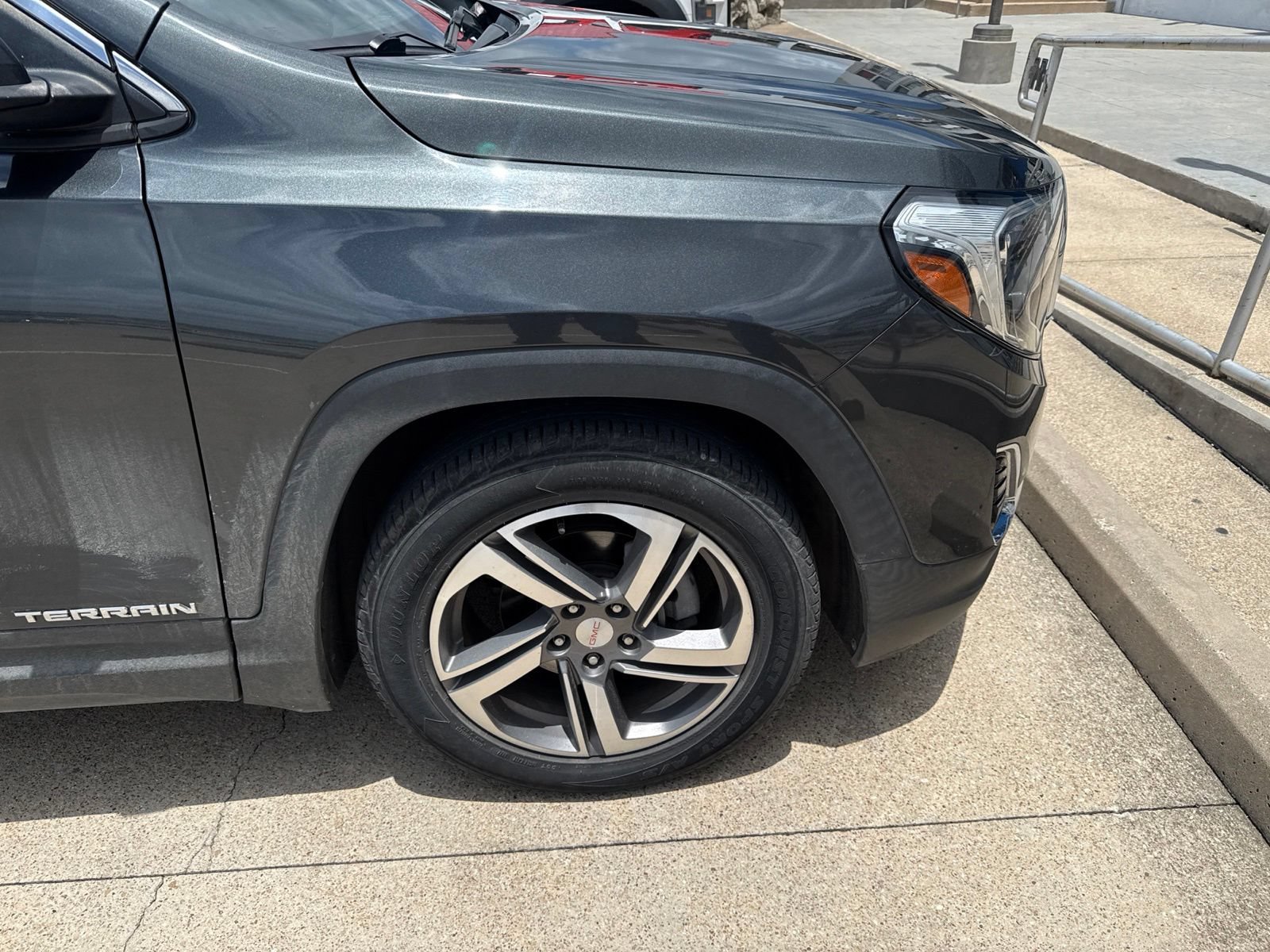 Used 2020 GMC Terrain SLT FWD image 4