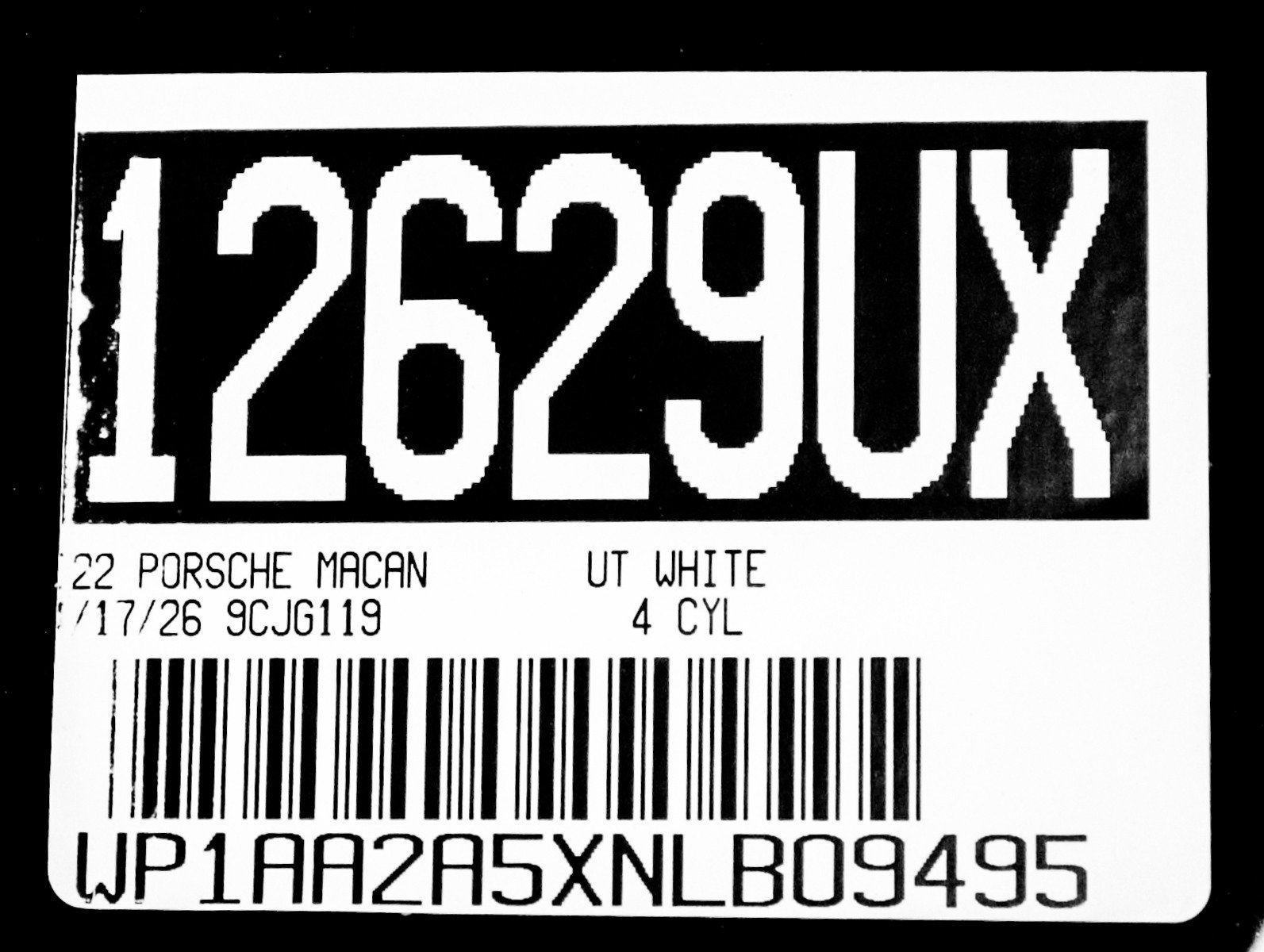 Certified 2022 Porsche Macan AWD/4WD image 30