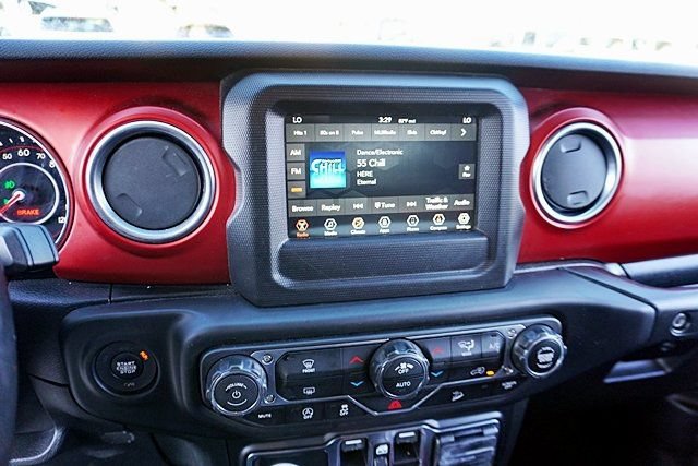 Used 2020 Jeep Wrangler Unlimited Rubicon AWD/4WD image 23