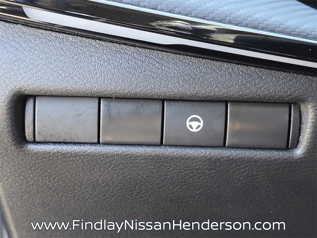 Used 2025 Nissan Kicks SR image 22