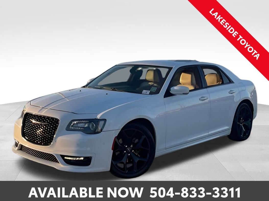 Used 2021 Chrysler 300 Touring L image 1