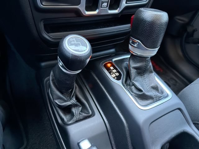 Used 2020 Jeep Gladiator Sport w/ Quick Order Package 24S AWD/4WD image 23