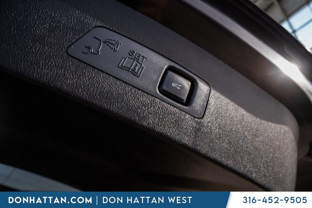 Used 2022 Lincoln Corsair AWD w/ Equipment Group 101A image 30