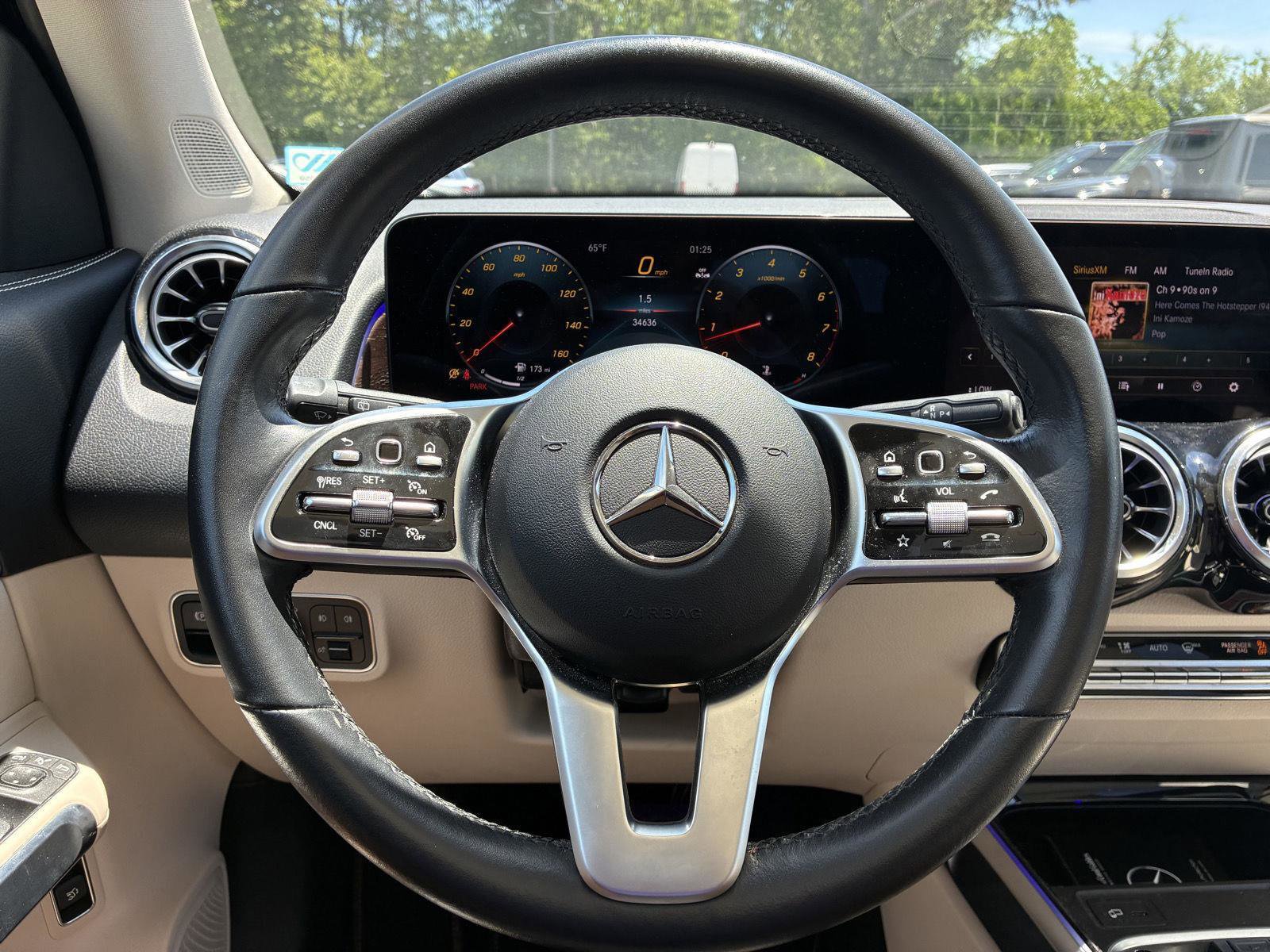 Used 2023 Mercedes-Benz GLB 250 image 8